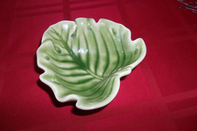 Monterey Collection Home Studio 4.5” Ceramic Green Leaf-Shaped Bowl-image