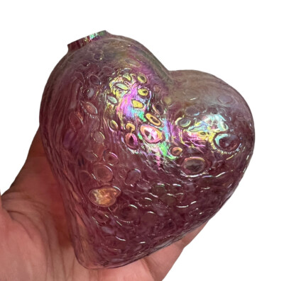 The Glass Eye Studio Heart Shaped Oil Burner Candle Iridescent Pink Art 3.5”-image