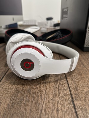 Beats by Dr. Dre Studio 2.0 Over the Ear Headphone - White-image