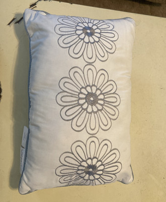 Madison Park throw pillow embroidered daisies cream & moss green 18 x 12 (527)-image