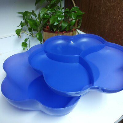 Tupperware Chip 'N Dip Large Serving Bowl Storage Container 1.5 Gallon Blue-image