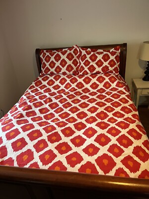 Pottery Barn Queen Duvet Cover & 2 Shams. Diamond Square Splash Pattern.-image