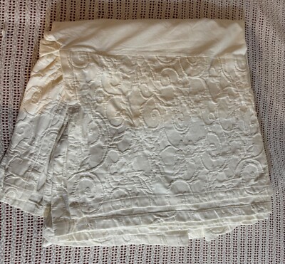 Pottery Barn Ambrosia Matelasse Cotton bedskirt Bed Skirt King White 14
