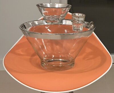 Classic MCM Vintage Dorothy Thorpe Chip and Dip Bowl-image