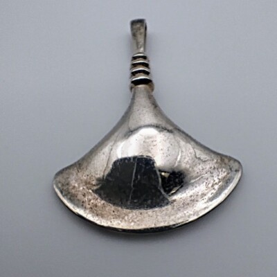 RLM Studio 925 Sterling Silver Fan-Shaped Pendant Estate Jewelry 2