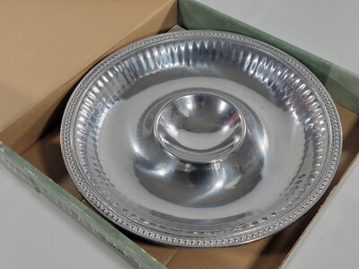Vintage Wilton Armetale Metal Flutes & Pearls Large Round Chip Dip Server 15.5