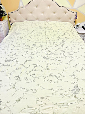 POTTERY BARN  KING DUVET COVER light olive, embroidery, button closure 86''x90''-image