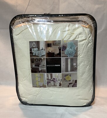 Madison Park Giselle Tufted Seersucker Duvet Cover 4-Pc. Set KING / CAL KING-image