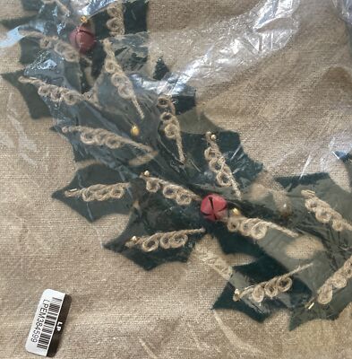 Pottery Barn Embellished Wreath 20