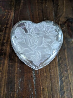 Studio Nova Crystal Heart Shaped Candy Dish Etched Glass Frosted Roses & Leaves-image