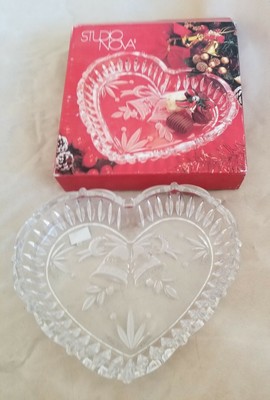 NEW STUDIO NOVA HEART SHAPED TREAT DISH-image