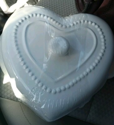 Target Bullseye Playground Valentines Day Heart Shaped Dutch Oven White Ceramic -image