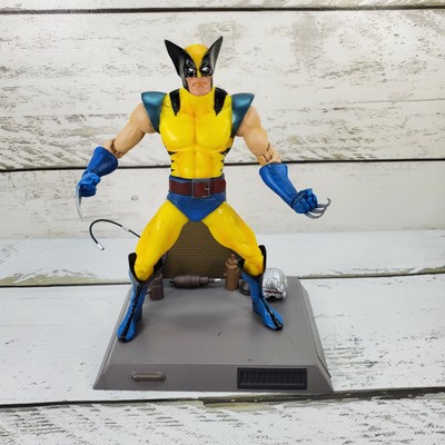 Diamond Select Marvel Select Wolverine Yellow Suit 2016 7
