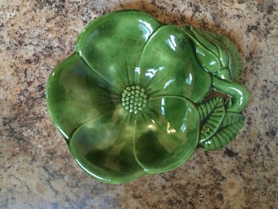 Green Sunflower shaped ceramic bowl plate glossy signed F.S -image