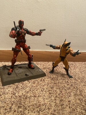 Marvel Diamond Select Deadpool & 2000 Wolverine lot of 2-image