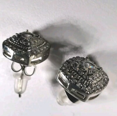  Silver  And   Brillianti  10mm White  Sapphire  Square  Stud Earrings -image
