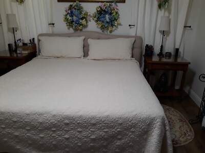 Madison Park Tufted Chenille 3-PC Cotton Comforter, Damask, Off-White, Kg/CalKg-image