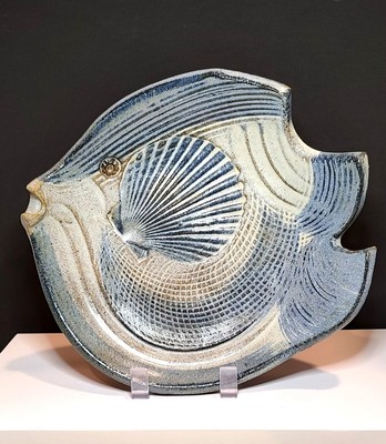 Studio Art Pottery Stoneware Fish Shaped Embossed Serving Plate Blue & Tan 9
