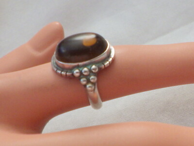 RUNNING BEAR STUDIO STERLING RING W, OVAL SHAPE NATURAL AMBER STONE SIZE 5.5-image