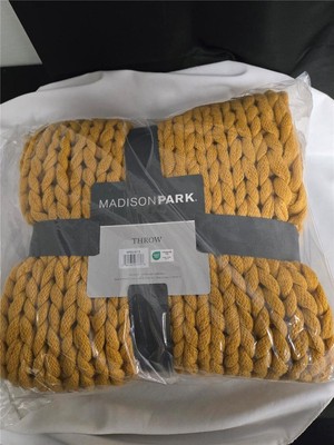 = Madison Park Throw MP50-8215 50
