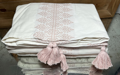 Pottery Barn Teen Indira Jacquard Full/Queen Duvet Cover Pink Read-image