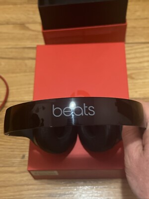 Beats Solo 2 B0518 Slightly Used-image