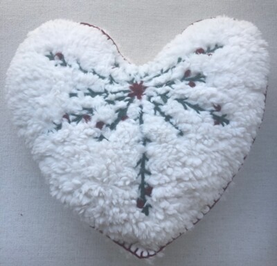 Pottery Barn Cozy Sherpa Embroidered Heart-Christmas-Holiday-NEW-image