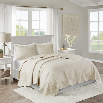 3 Piece Reversible Scalloped Edge Quilt Set Cream King/Cal King-image