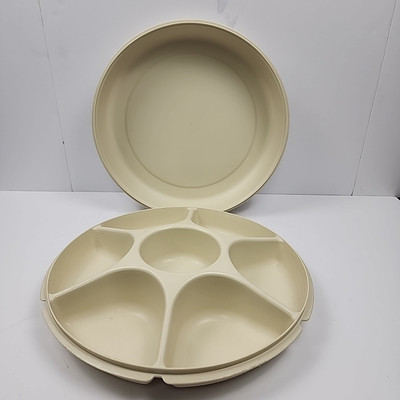Vintage Tupperware Divided Veggie/ Fruit Dip Tray With Lid Large 14