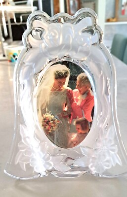 Studio Nova LOVE’S BOUQUET WY133/567 Bell Shaped Crystal Frame-image