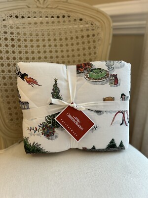 Pottery Barn National Lampoon’s Christmas Vacation STANDARD Comforter Shams (2) -image