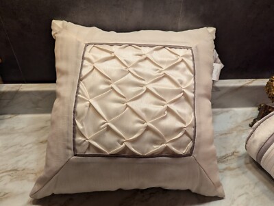 Madison Park Throw Pillows White w/Taupe Trim Set of 2-image