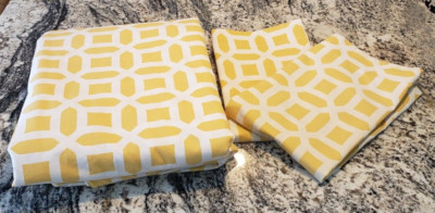 Pottery Barn Teen Full/Queen Duvet Cover  & 2 Pillow Shams Peyton Yellow White-image