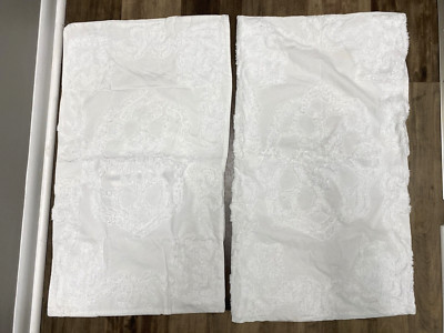 Pair of White Madison Park Chenille Pillow Shams  Shabby Cottage KING size-image