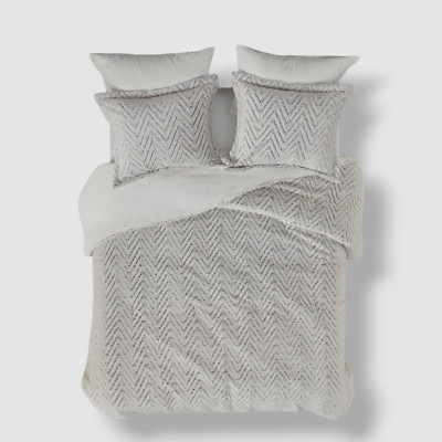 Madison Park White Adelyn Faux Fur 3-Pc. Duvet Cover Set, King/Cal King-image