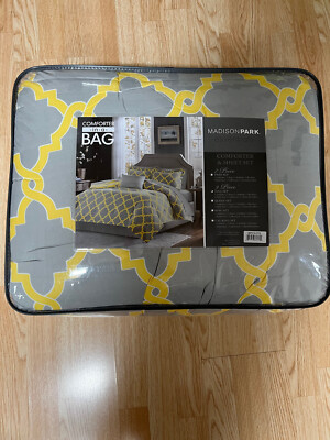 New In Bag Full size comforter set with sheets-image