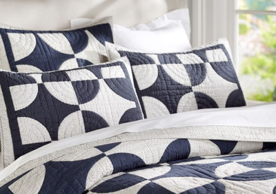 new POTTERY BARN Circles Patchwork Quilted king sham pillow case Quilt blue-image