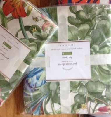 Pottery Barn Paradise Bird Duvet Cover Green Red Queen No Shams Floral-image