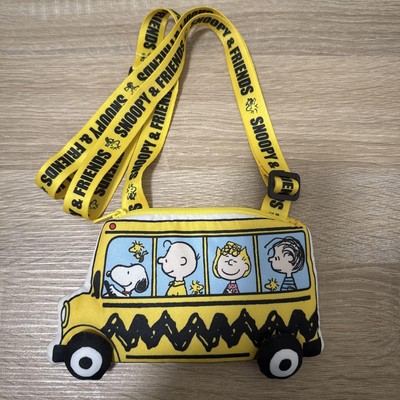 Snoopy Yellow Bath-Shaped Shoulder Bag, Adjustable Strap, Universal Studios Jap-image