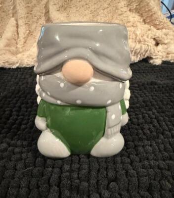 NEW RARE POTTERY BARN Gnomette Festive Mugs 13 oz set of 4 Holiday Cozy-image