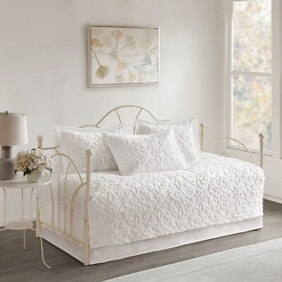 Madison Park Sabrina 5 Piece Tufted Cotton Chenille Daybed Set-image