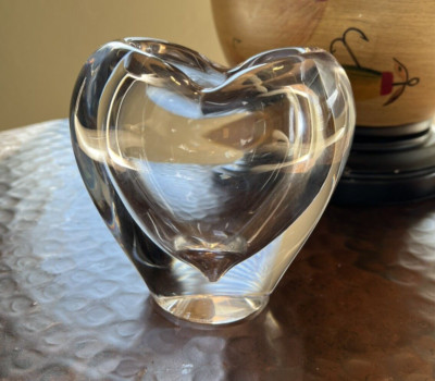 SIMON PEARCE Signed Clear Crystal Handcrafted Heart Shaped Vase 5” Valentine-image