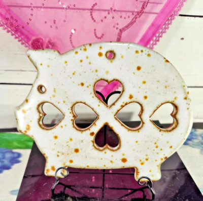 Studio Art Pottery Stoneware Pig Shaped Trivet with Heart Cut Outs 8