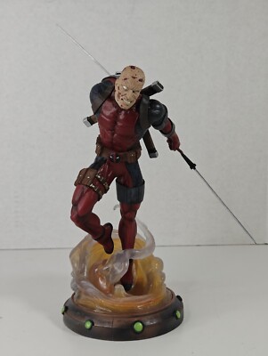 Diamond Select Toys Marvel Gallery: Unmasked Deadpool-image