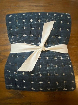 Pottery Barn King Arlo Cross Stitch Quilted Sham, OB-image