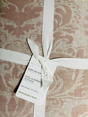 POTTERY BARN STELLA DAMASK  KING/CAL KING DUVET COVER ROSEWOOD  NEW-image