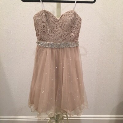 City Studio Juniors sz 5 Formal Dress Gold Sequins Tulle Fully Lined Dance Prom-image
