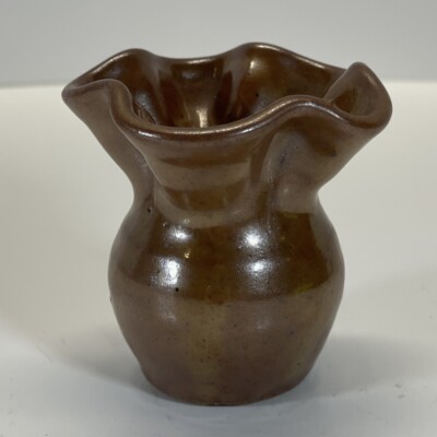 Vintage Studio Pottery 2.5” Height Brown, 5 Point Flower Shaped Top Signed BH-image