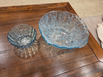 Hobby Lobby plastic chip and dip bowls, one small and one large - aqua blue-image