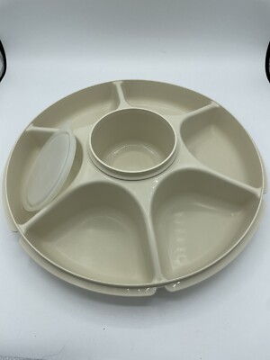 Vintage Tupperware 1666-4 Veggie Chips Dip Divided Serving Tray Beige W/insert-image